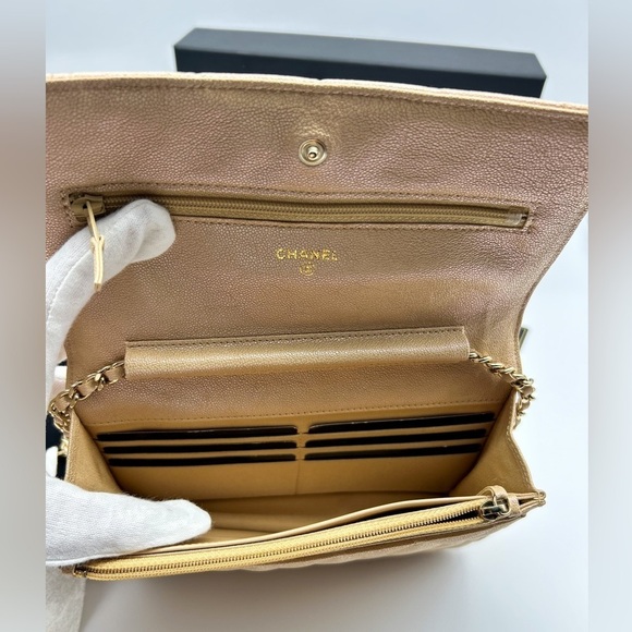 Chanel WOC 19S Iridescent Beige Caviar Leather with Gold Hardware 27xx - Picture 13 of 15